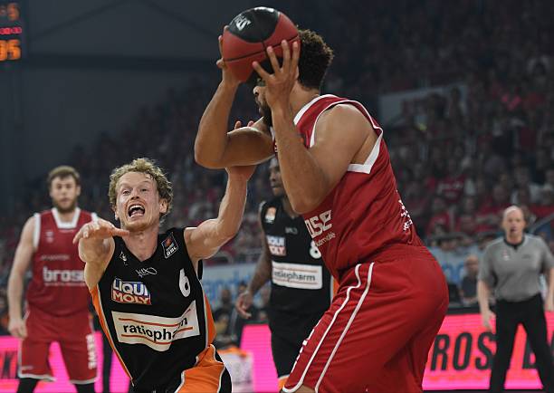 巴雷拉与托 巴雷拉与托