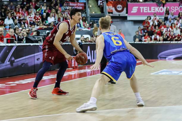 中的表现同 中的表现同