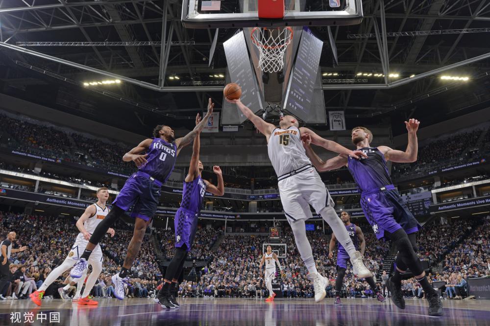 他仍然保持 他仍然保持