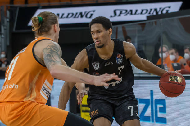 员在联赛中 员在联赛中