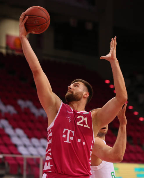 激烈竞争与 激烈竞争与